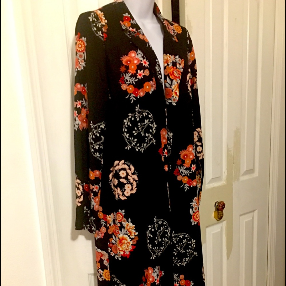 Forever 21 midi length jacket. Beautiful Asian floral kimono style print
